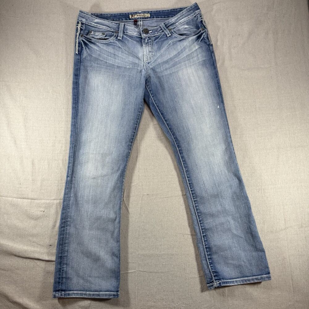 BKE Madison Bootcut Jeans Womens 30 Light Wash Stretch Flap Pocket Thick Stitch